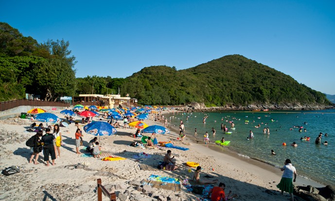   香港银矿湾泳滩